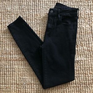 AE Highrise Jeans